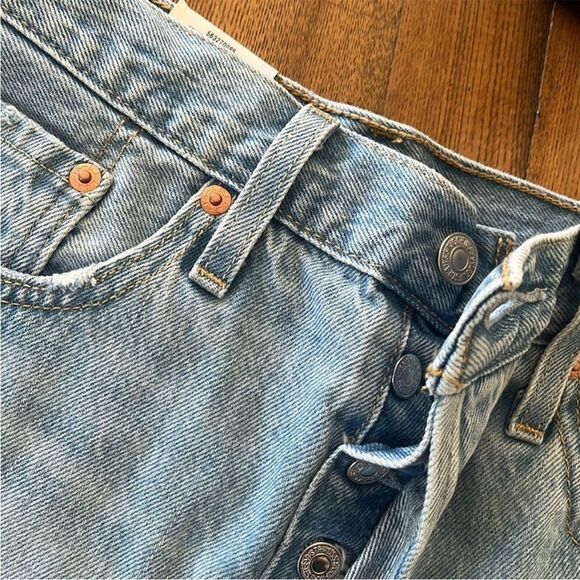 NWT Levi’s 501 High Rise Denim Shorts - Picture 4 of 8